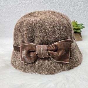 Black Saks Fifth Avenue Brown Wool Blend Hat with Velvet Accent Bow